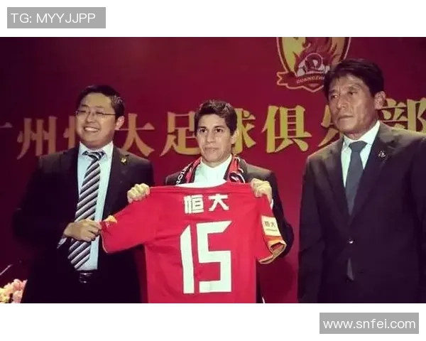 足球历史上因伤退役的传奇球星们:那些未完的梦想与遗憾的告别 足球历史上因伤退役的传奇球星们:那些未完的梦想与遗憾的告别