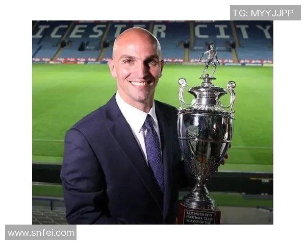 辫子头足球球星的绿茵传奇与激情岁月展现奋斗与荣耀之路